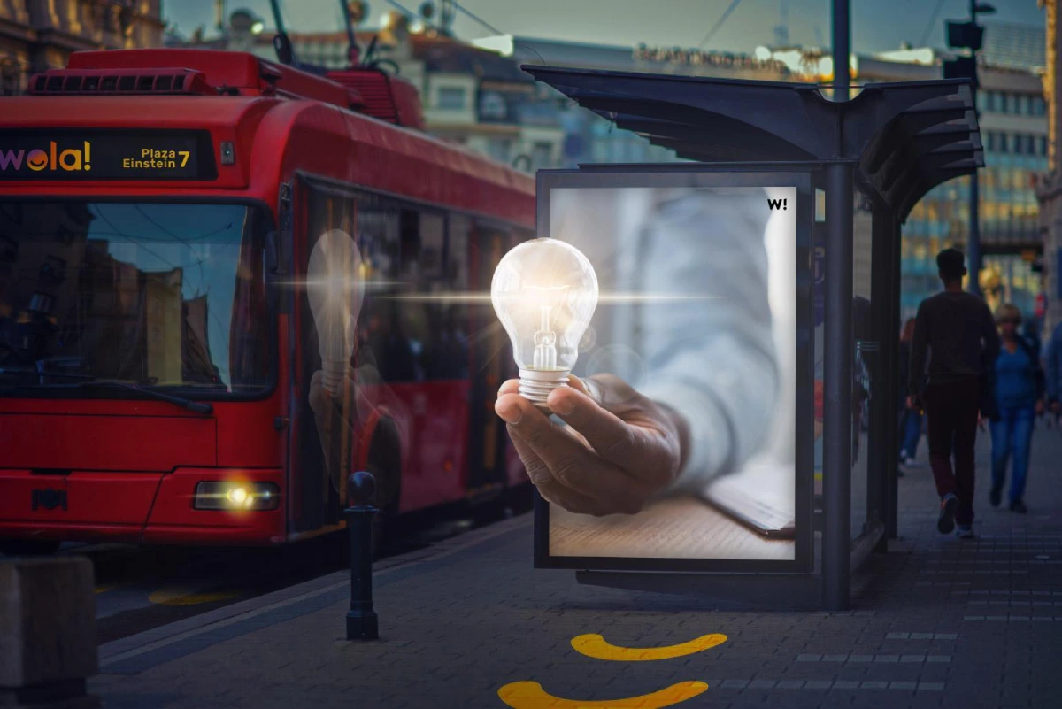 publicidad en los buses y metro de Granada